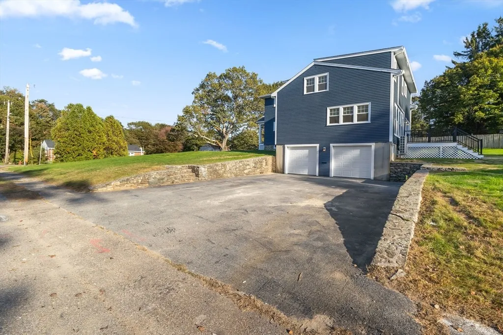 Pleasant St, Paxton, MA 01612 (22)