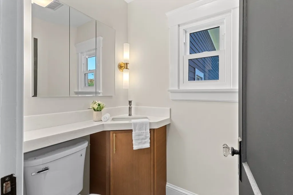 Pleasant St, Paxton, MA 01612 (24)